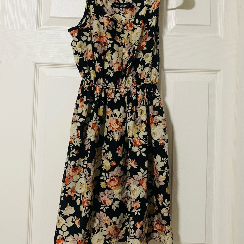 Women’s Casual Sun dress -sleeveless (Medium)